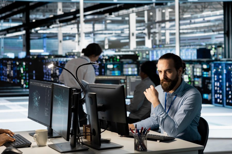 Pozycjonowanie firm od backupu i monitoringu IT - technik w centrum danych
