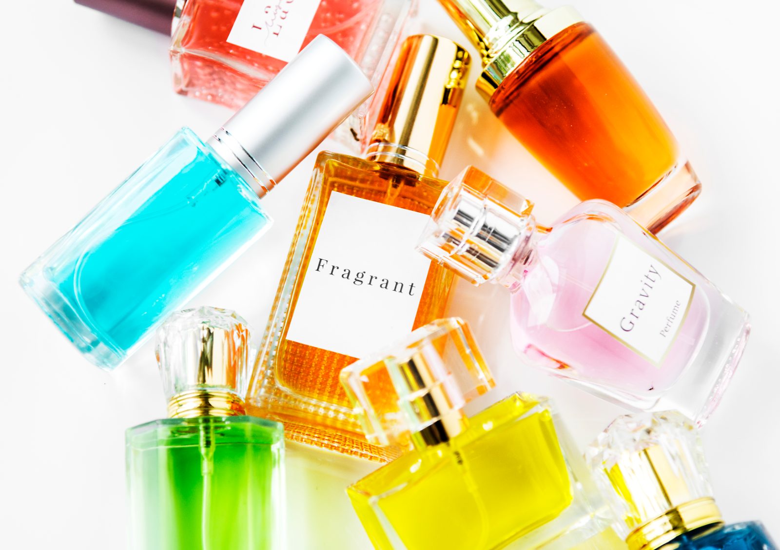 Pozycjonowanie sklepów z perfumami - kolekcja szklanych flakonów perfum